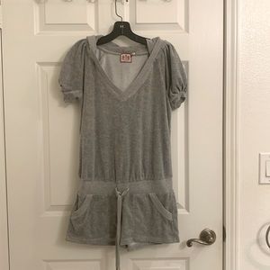 Juicy Couture French Terry Romper w/ hoodie in Heather Gray size Small